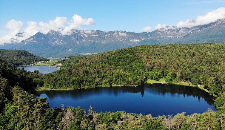 Foto di lago di monticolo